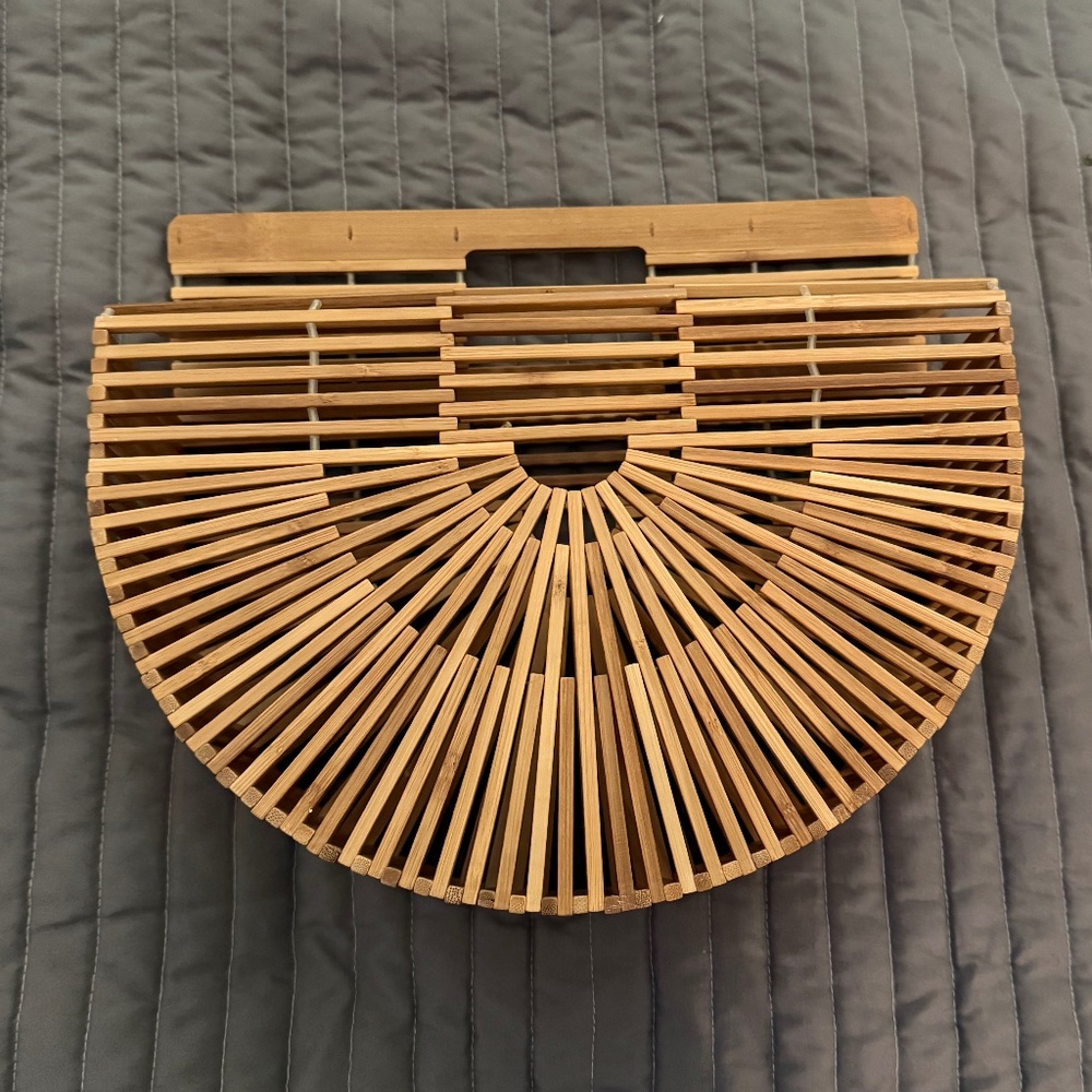 Bamboo stick spring purse